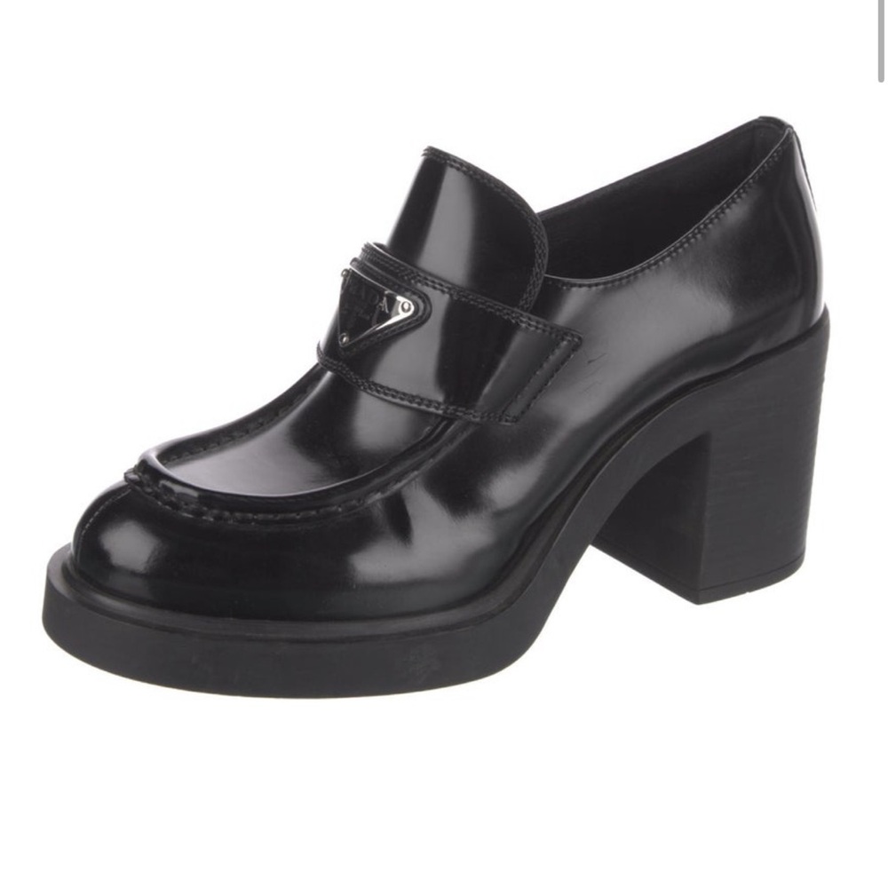 Prada enameled metal triangle leather oxfords